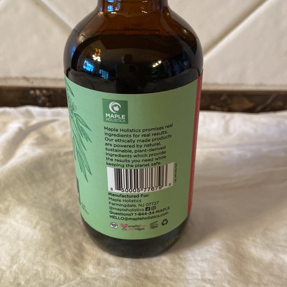 Maple Holistics 100% Pure Tea Tree Oil for Skin Ca - Picture 3 of 4